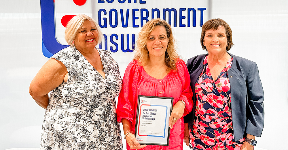 2023 Pat Dixon Scholarship Winner Cr Yvonne Weldon (centre) with trustee Cr Trish Frail, from Brewarrina Shire Council, and then LGNSW President Cr Darriea Turley AM.